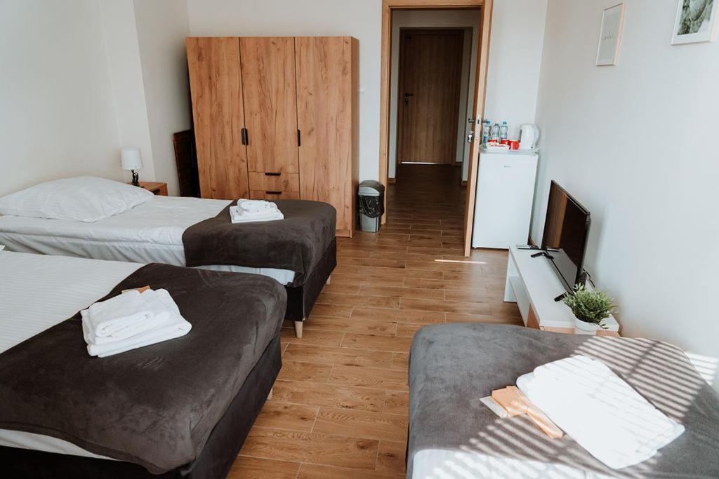 Noclegi Przy Stacji Nowy Dwor Mazowiecki Bagian luar foto